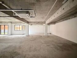 Clavon (D5), Retail #596881931
